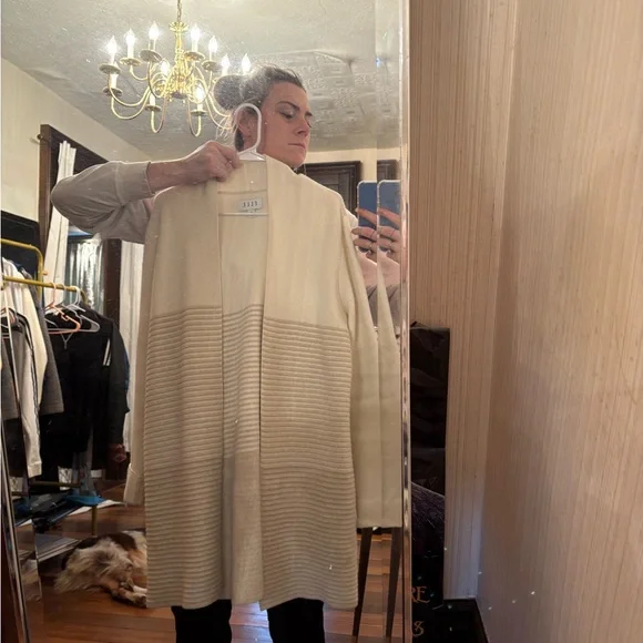 Elle Women's Elegant Cream Ribbed Cardigan - Picture 3 of 7